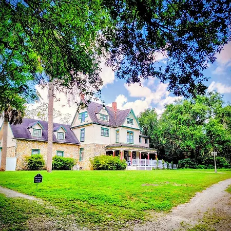 Shamrock Thistle & Crown B&B-3